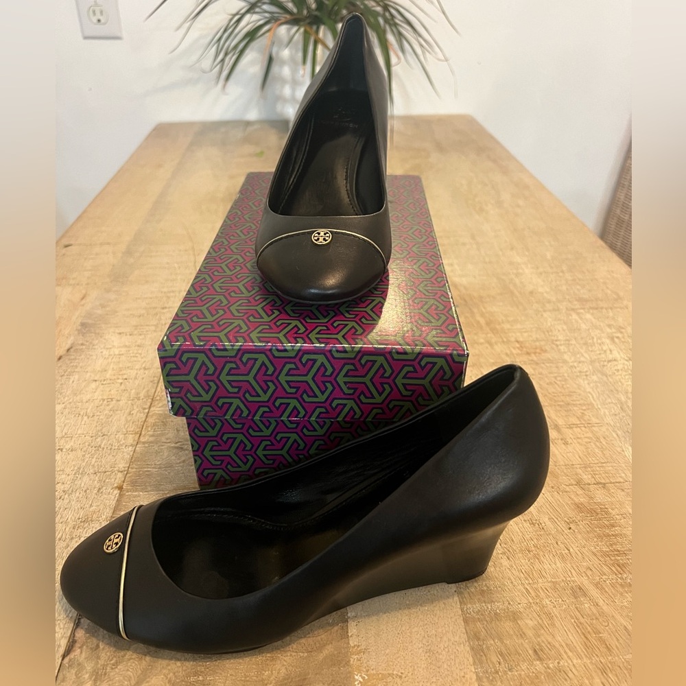 Black Tory Burch size 5 1/2 wedge shoes